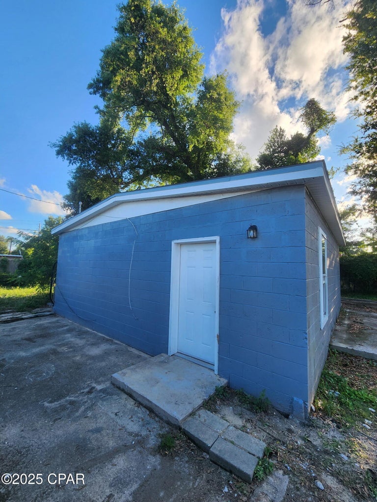 705 Satsuma Avenue (ADU)